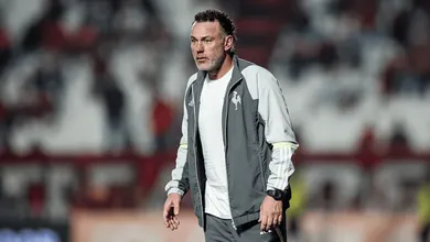 Milito assume responsabilidade, mas alega necessidade da exist&ecirc;ncia de dois Atl&eacute;ticos