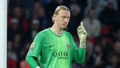 D&eacute;j&agrave; vu? Mais uma grande noite de Safonov define t&iacute;tulo franc&ecirc;s do PSG