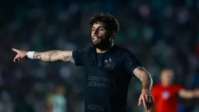 Zagueiro precisa fazer papel de atacantes para manter Corinthians vivo na Copa do Brasil