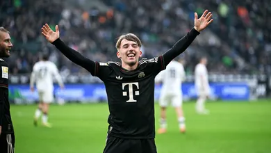 Quem &eacute; a joia do Bayern que acumula recordes impressionantes aos 17 anos