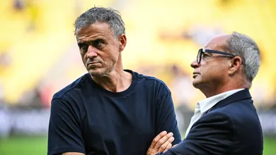 Vai contratar mais? PSG tra&ccedil;a plano para janela de transfer&ecirc;ncias de janeiro