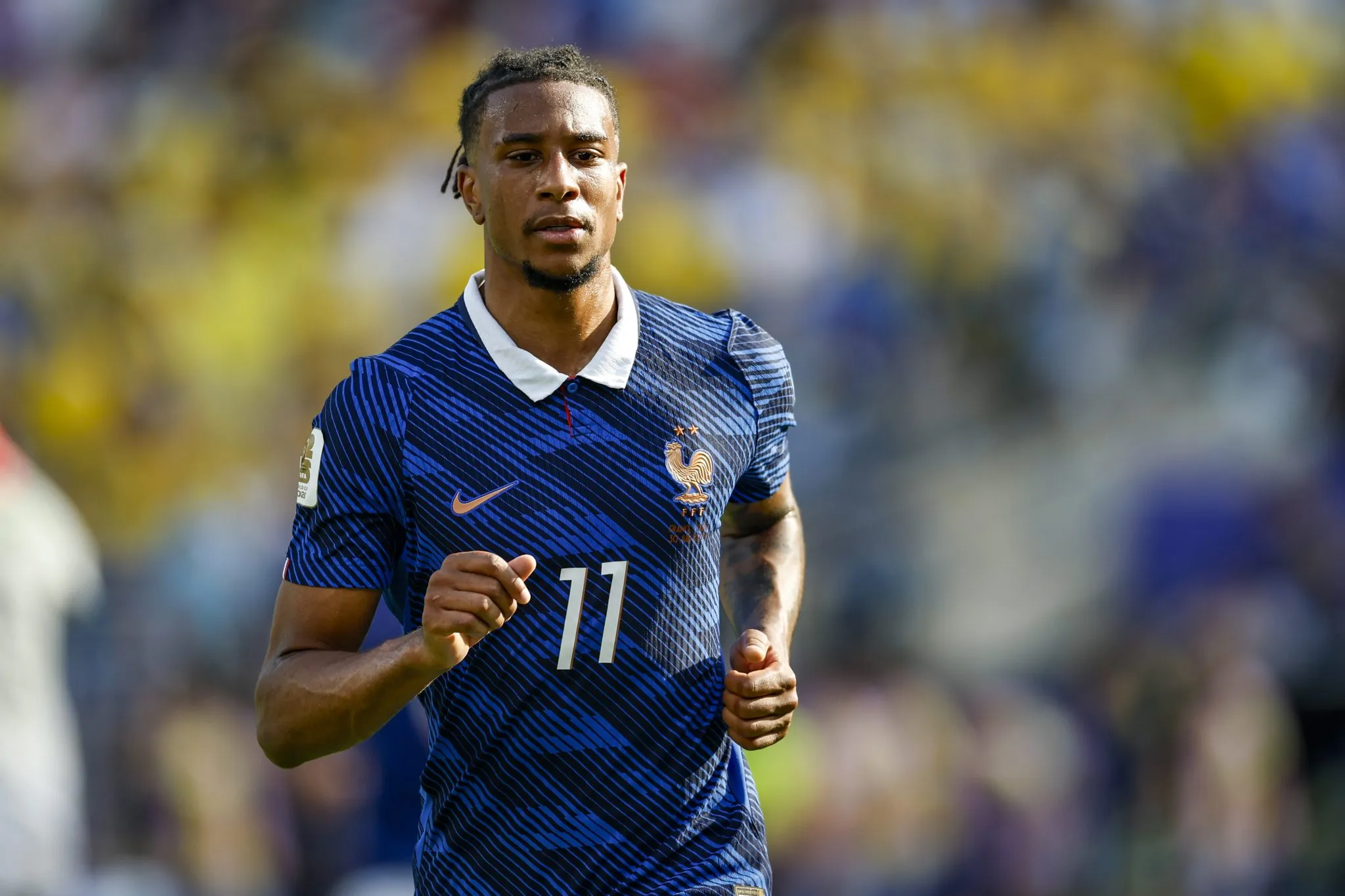 Michael Olise em jogo da Fran&ccedil;a na Copa do Mundo
