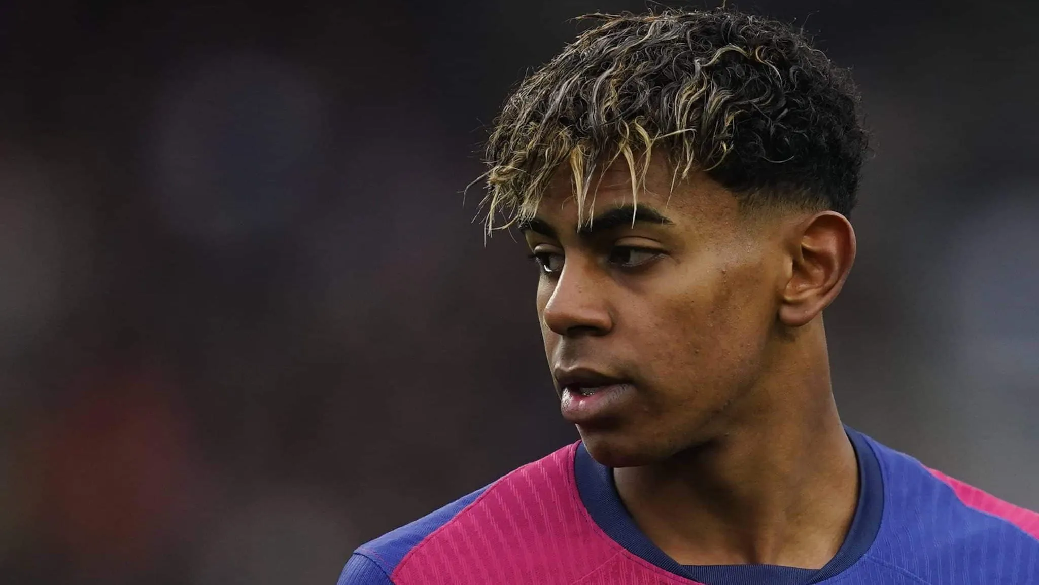 &lsquo;Nem Raphinha, nem Salah fazem isso&rsquo;: Com m&aacute;gica de Yamal, Barcelona volta a liderar La Liga
