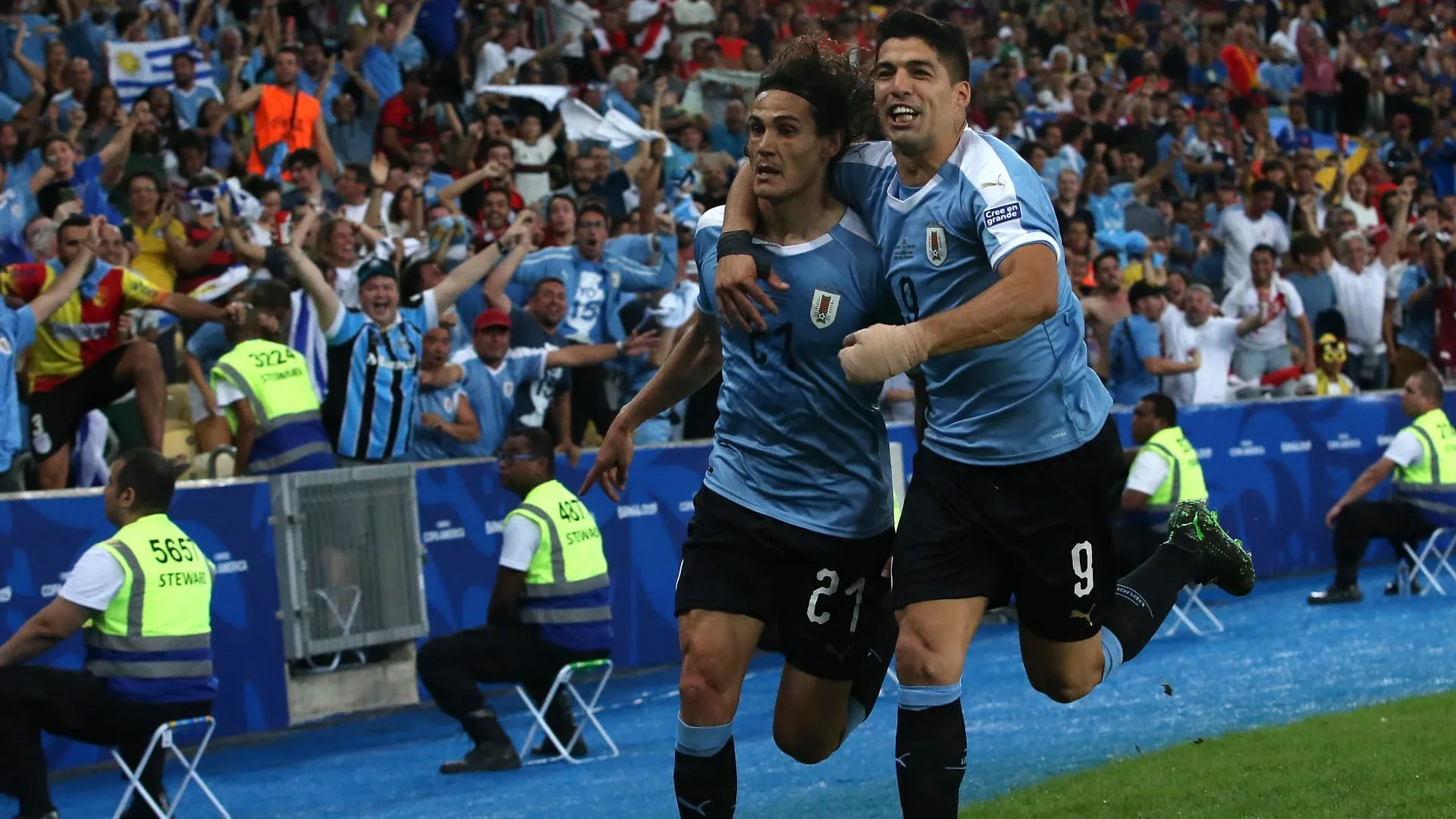 Em jogo de poucas chances, Cavani precisou de apenas uma para dar a vit&oacute;ria ao Uruguai