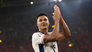 Her&oacute;i da Inglaterra afirma que a sele&ccedil;&atilde;o se parece com o Real Madrid