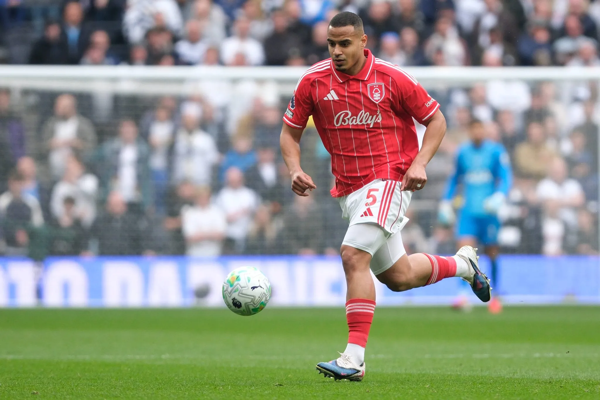 Murillo pelo Nottingham Forest