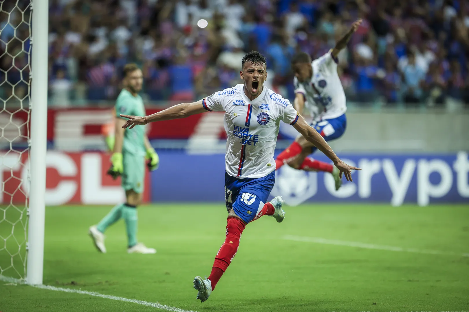 Luciano Rodr&iacute;guez comemora gol do Bahia