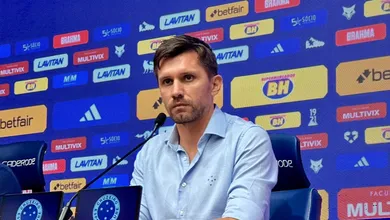 Paulo Andr&eacute; revela planejamento do Cruzeiro e explica sa&iacute;das de Cabral e diretor