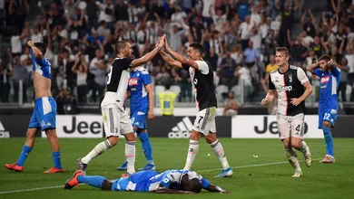 Napoli e Juventus cumpriram as expectativas com um joga&ccedil;o, mas, no fim, a sorte sorriu &agrave; Velha Senhora