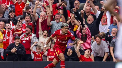 Erling D&iacute;az? Atua&ccedil;&atilde;o fulminante de atacante do Liverpool faz imprensa compar&aacute;-lo a Haaland