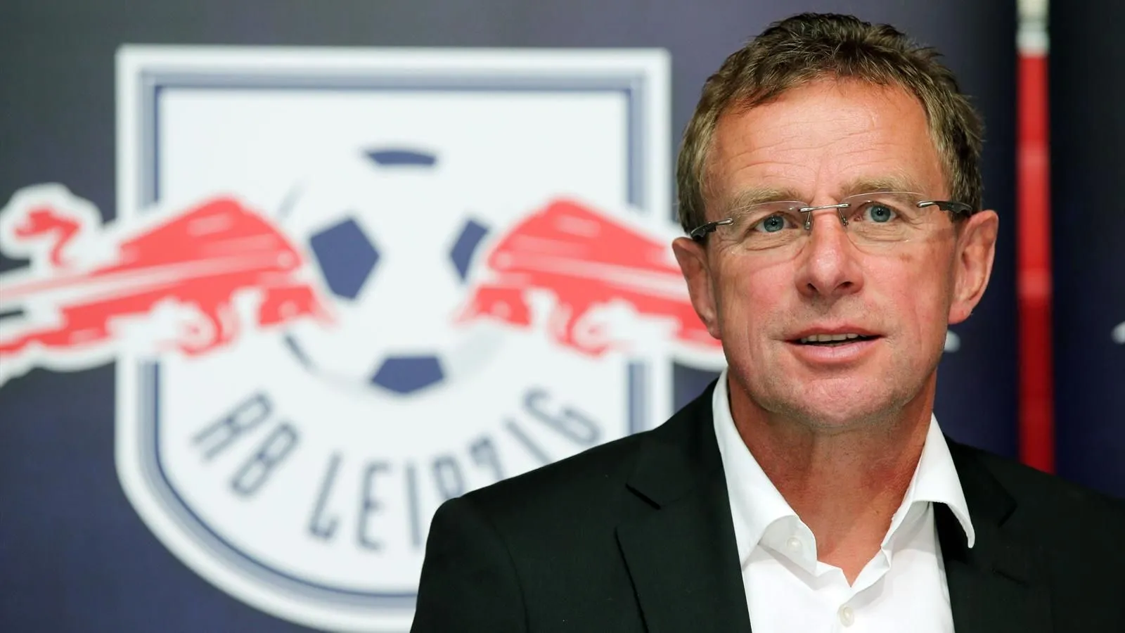Diretor do RB Leipzig recha&ccedil;a clube como ferramenta de marketing e diz: &ldquo;A divers&atilde;o s&oacute; est&aacute; come&ccedil;ando&rdquo;