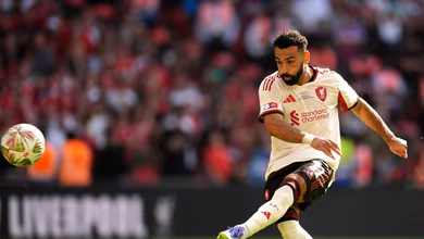 Maldi&ccedil;&atilde;o de Salah ofusca boas estreias e Liverpool perde 1&deg; t&iacute;tulo da temporada