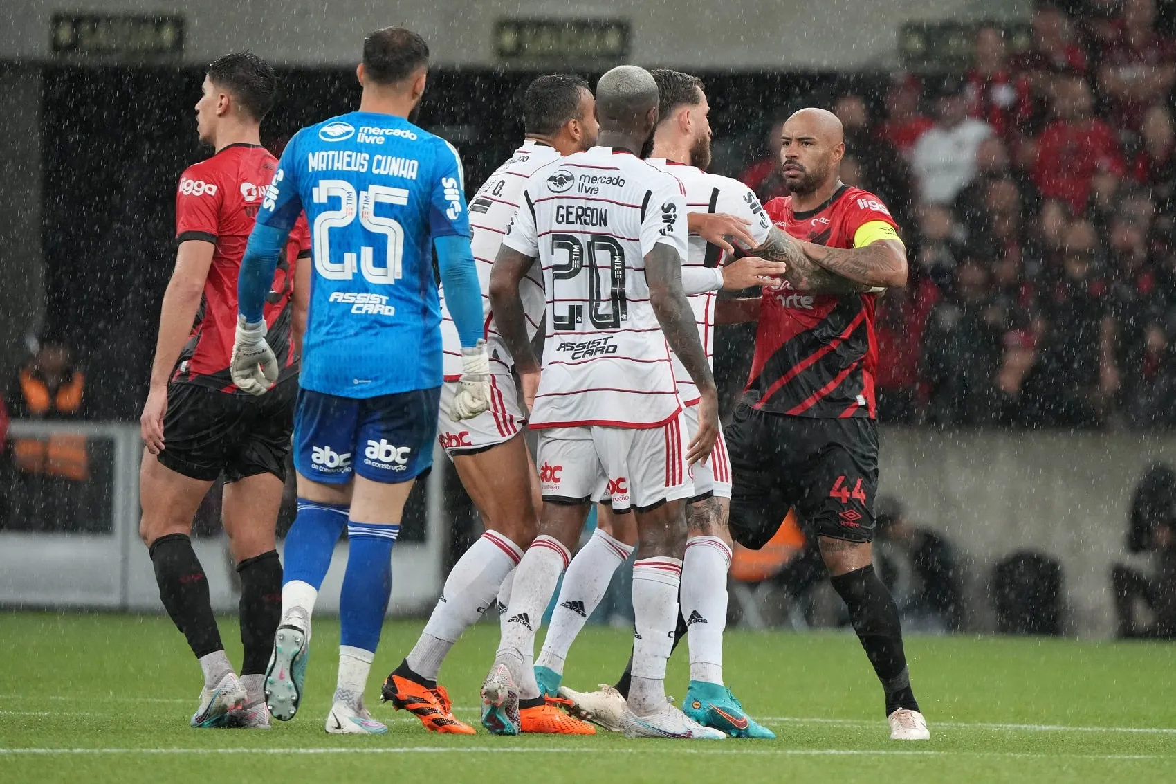 Impedimento de Gabigol: por que o lance gerou tanta pol&ecirc;mica