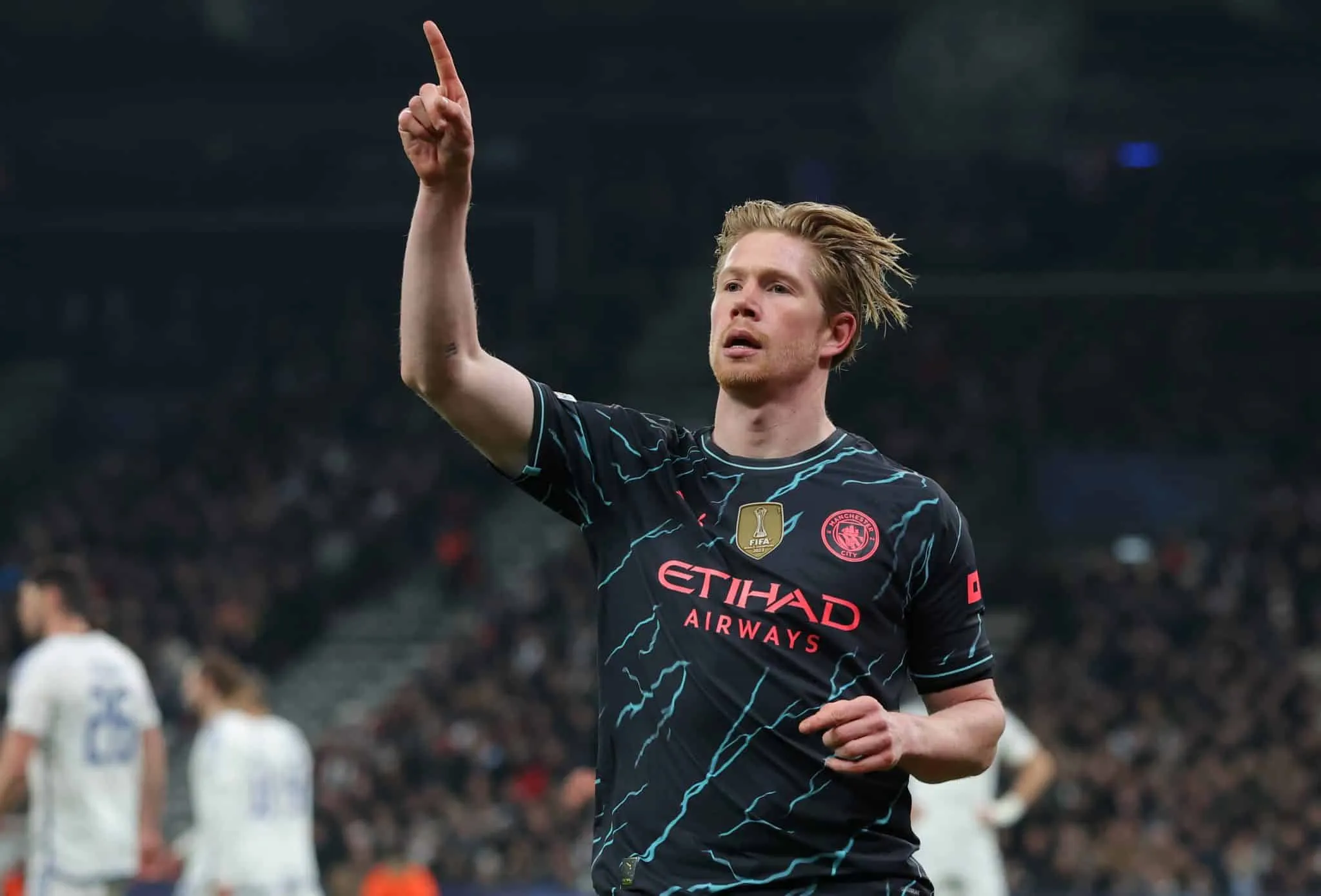 Manchester City quer vencer Chelsea para depender s&oacute; de si na briga por (mais um) t&iacute;tulo ingl&ecirc;s