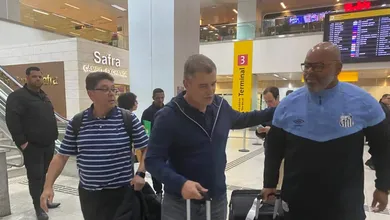 Santos: Diego Aguirre desembarca no Brasil e afirma: &lsquo;Ser&aacute; um grande desafio&rsquo;