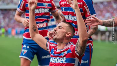 &lsquo;Estou angustiado, profundamente abalado&rsquo;: Thiago Galhardo faz pausa para cuidar de sa&uacute;de mental ap&oacute;s ataque ao &ocirc;nibus do Fortaleza
