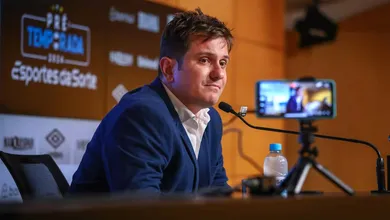 Dirigentes do Gr&ecirc;mio explicam contrata&ccedil;&otilde;es em reuni&atilde;o, e respostas preocupam conselheiros