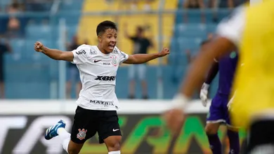 Com direito a goleada, Corinthians passa pelo CRB e avan&ccedil;a &agrave;s quartas de final da Copinha