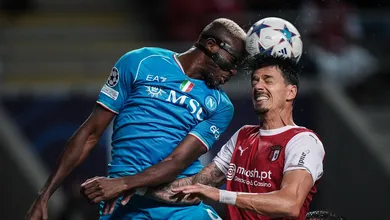 Napoli mostrou sua for&ccedil;a, bateu o Braga em Portugal e come&ccedil;ou a Champions com vit&oacute;ria