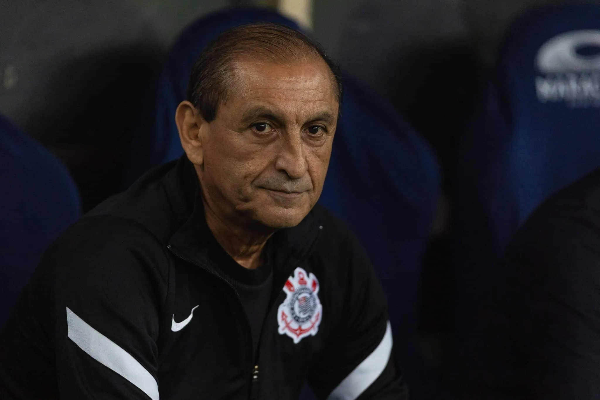 Ram&oacute;n faz promessa no Corinthians e contesta m&aacute;xima de Luxemburgo