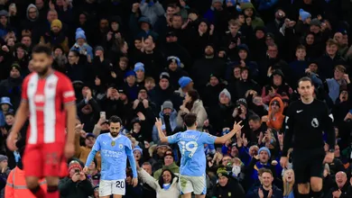 O Manchester City jogou para o gasto, bateu o Sheffield United sem sustos e encostou no Liverpool