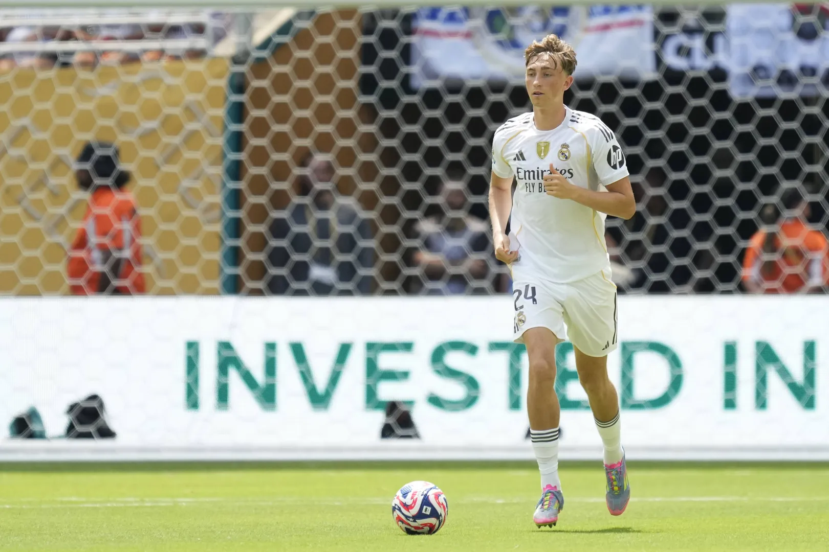 Dean Huijsen em a&ccedil;&atilde;o pelo Real Madrid