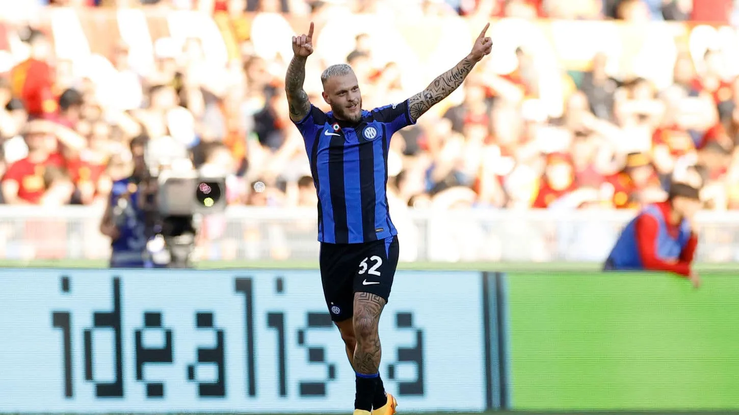 Dimarco: &ldquo;Estava em San Siro em 2003. Pensar que hoje tenho a oportunidade de jogar &eacute; um sentimento incr&iacute;vel&rdquo;