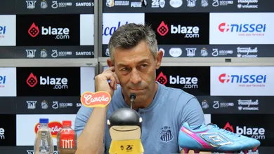 Ap&oacute;s boa vit&oacute;ria na estreia, Caixinha tem um dilema para resolver no Santos