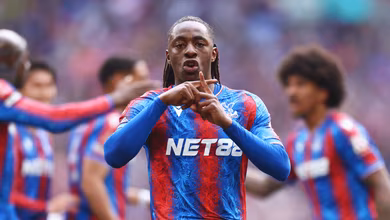 Alvo do City faz gola&ccedil;o em Wembley e aproxima Crystal Palace de feito in&eacute;dito