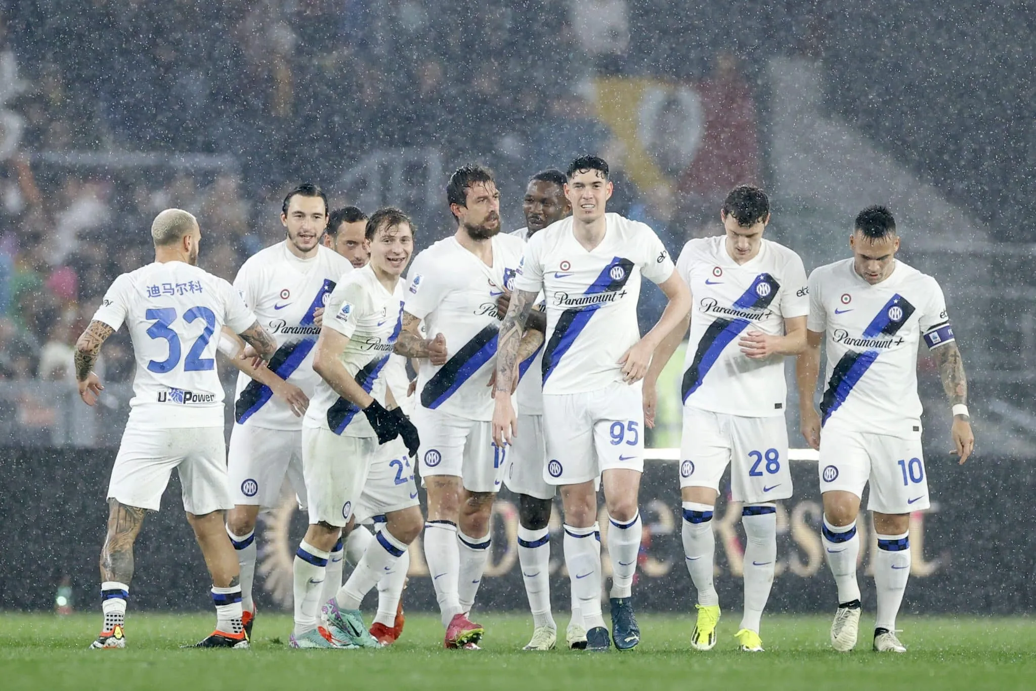 A Roma chegou a flertar com a vit&oacute;ria, mas ousou bobear diante da poderosa Internazionale e acabou derrotada