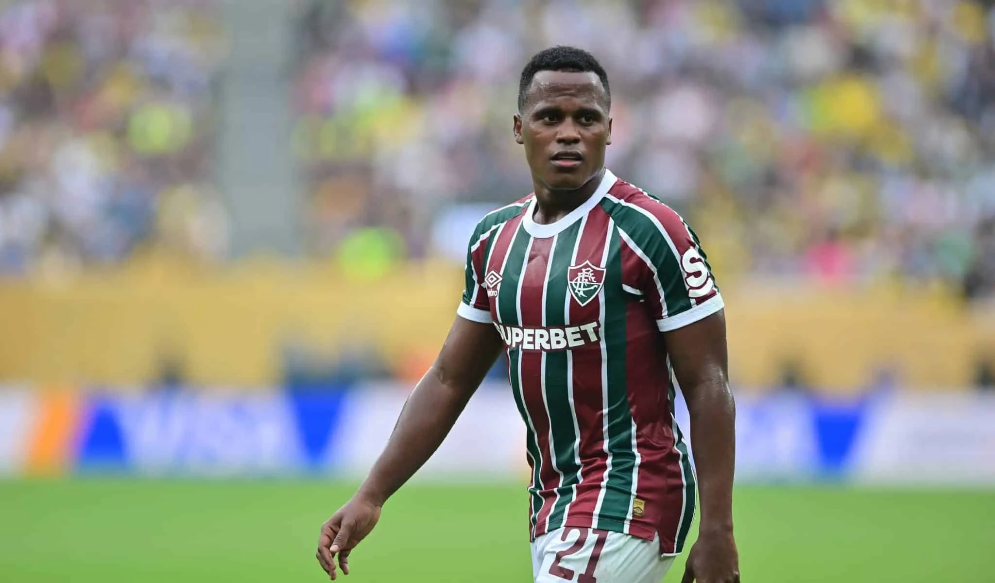 &lsquo;Pel&eacute; colombiano&rsquo;: Arias d&aacute; trabalho ao Dortmund e chama aten&ccedil;&atilde;o da imprensa europeia