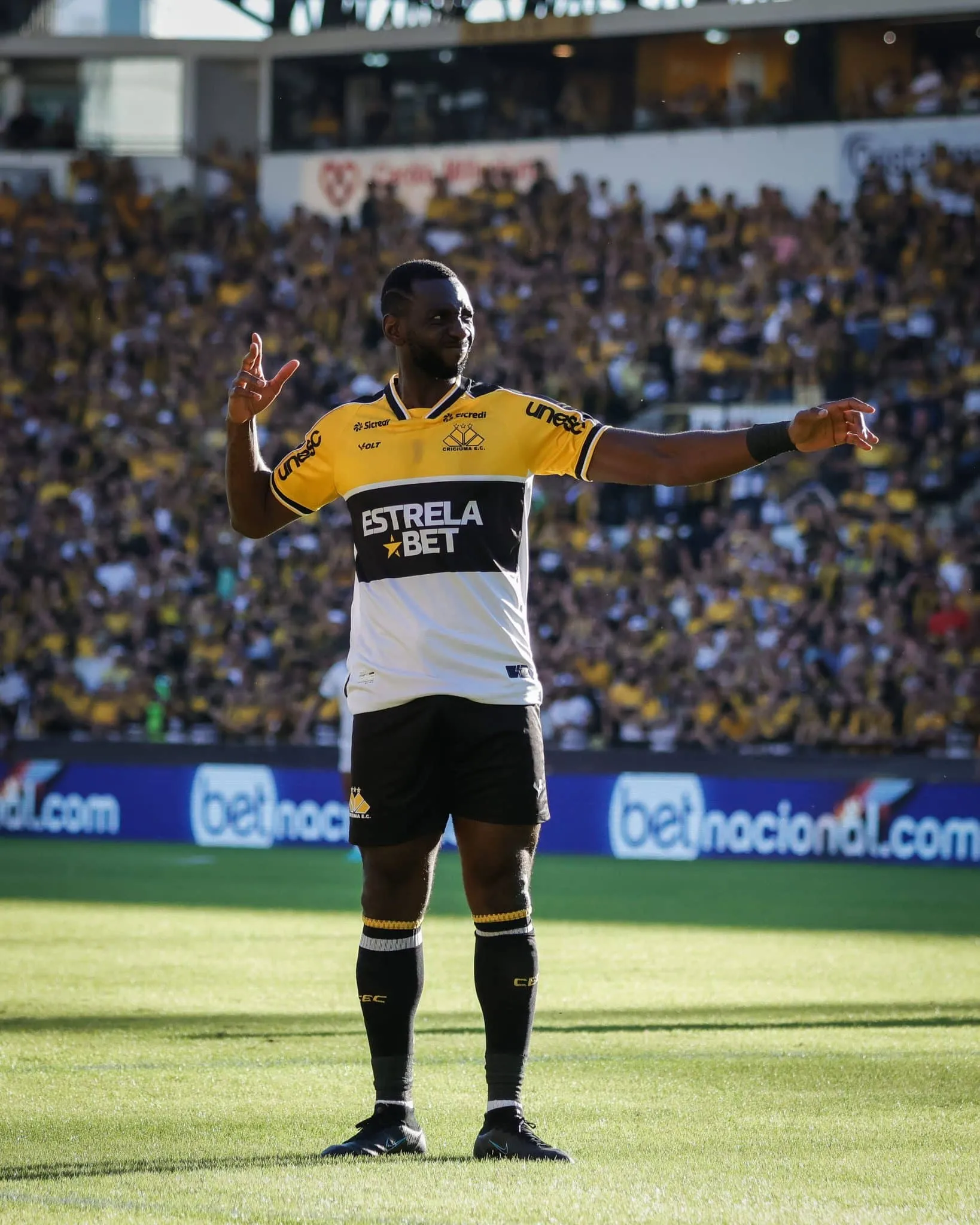 Provocado pela torcida do Vasco, Bolasie retruca: &lsquo;Voc&ecirc;s passaram noites sem dormir&rsquo;