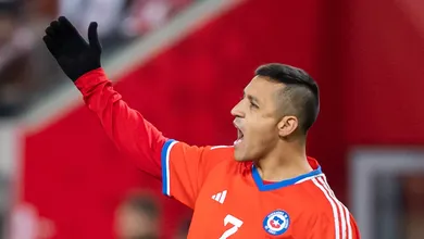 Alexis S&aacute;nchez exp&otilde;e estrutura de &lsquo;terceira categoria&rsquo; do Chile e crise vai al&eacute;m do campo