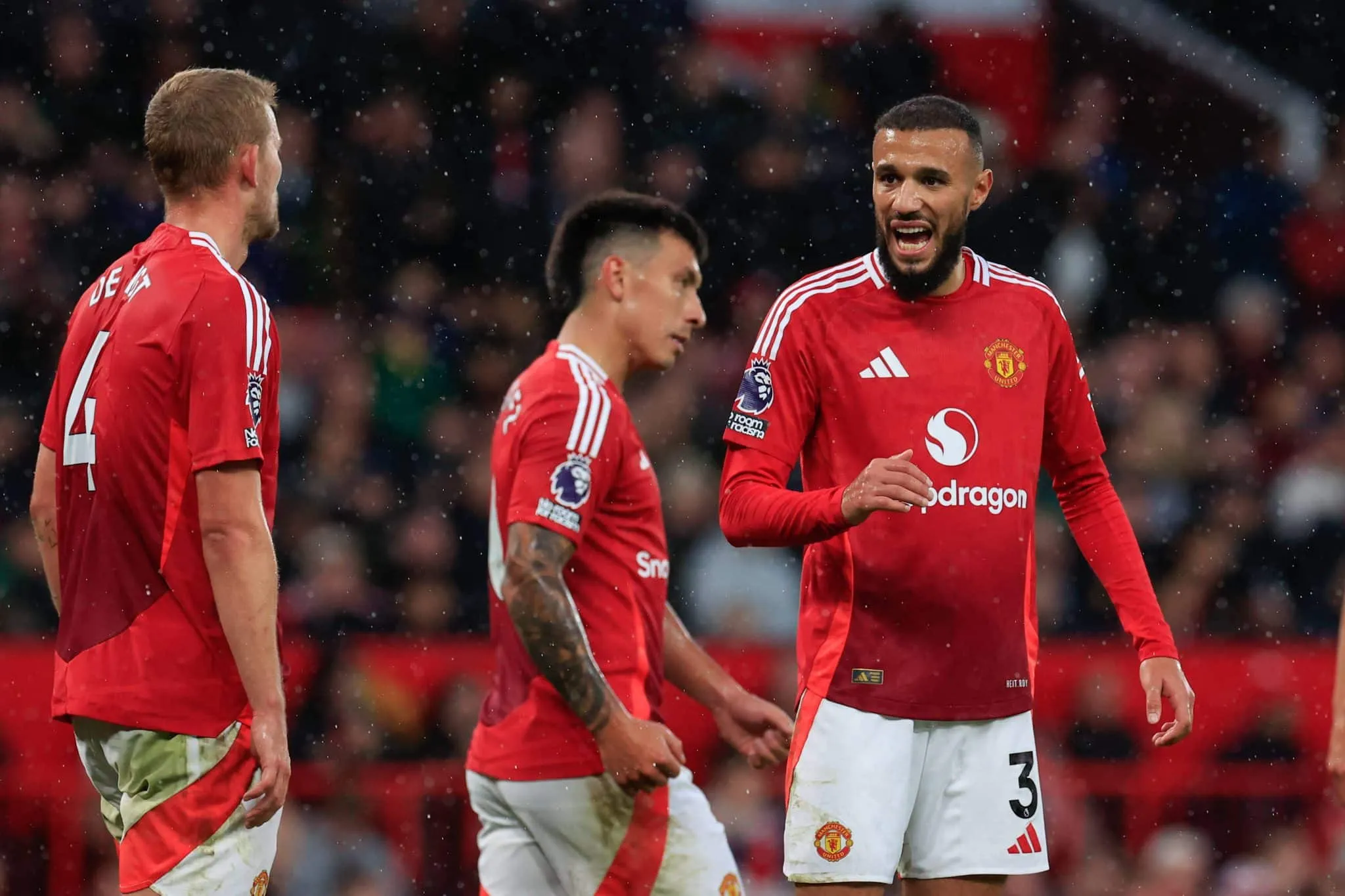 Refor&ccedil;o do Manchester United deve ser afastado por problema card&iacute;aco