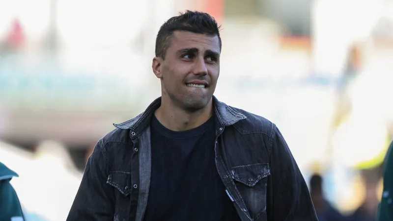 'Assim n&atilde;o chego aos 32 anos': Rodri desabafa contra calend&aacute;rio cada vez mais intenso
