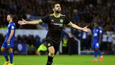 Chelsea contou com gola&ccedil;os e F&agrave;bregas decisivo para eliminar Leicester na Copa da Liga