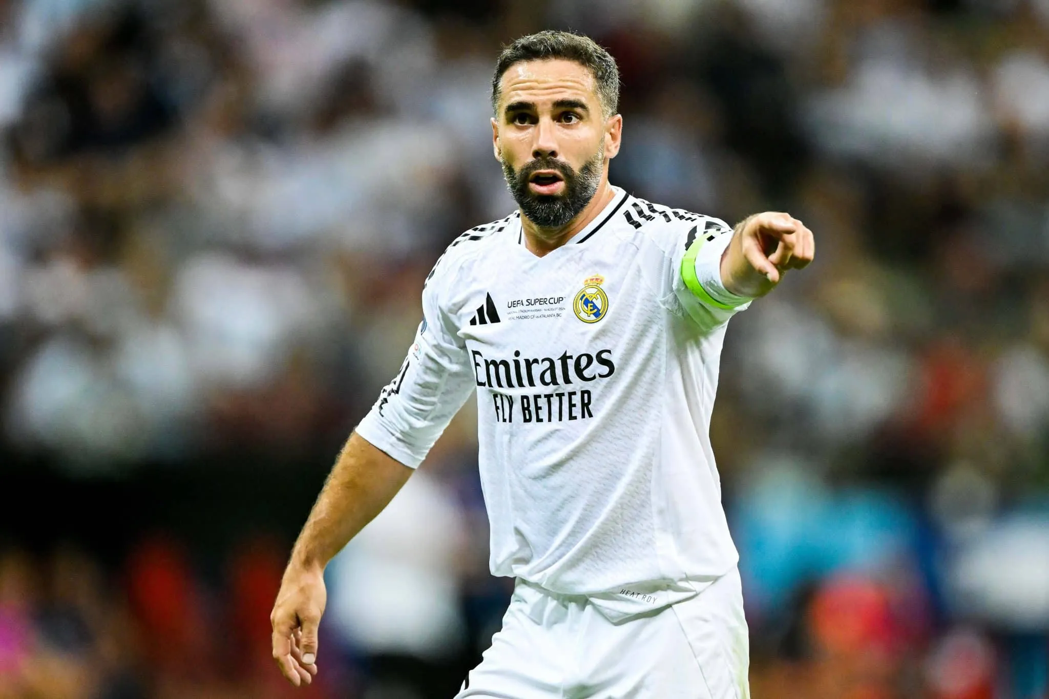 Real Madrid analisa op&ccedil;&otilde;es para substituir Carvajal e sonha com destaque da Premier League