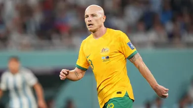 Aaron Mooy se aposenta aos 32 anos, como um s&iacute;mbolo recente do futebol da Austr&aacute;lia