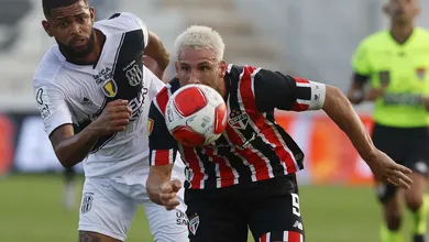 S&atilde;o Paulo perde para a Ponte Preta com direito a gola&ccedil;o, e Carpini conhece sua primeira derrota