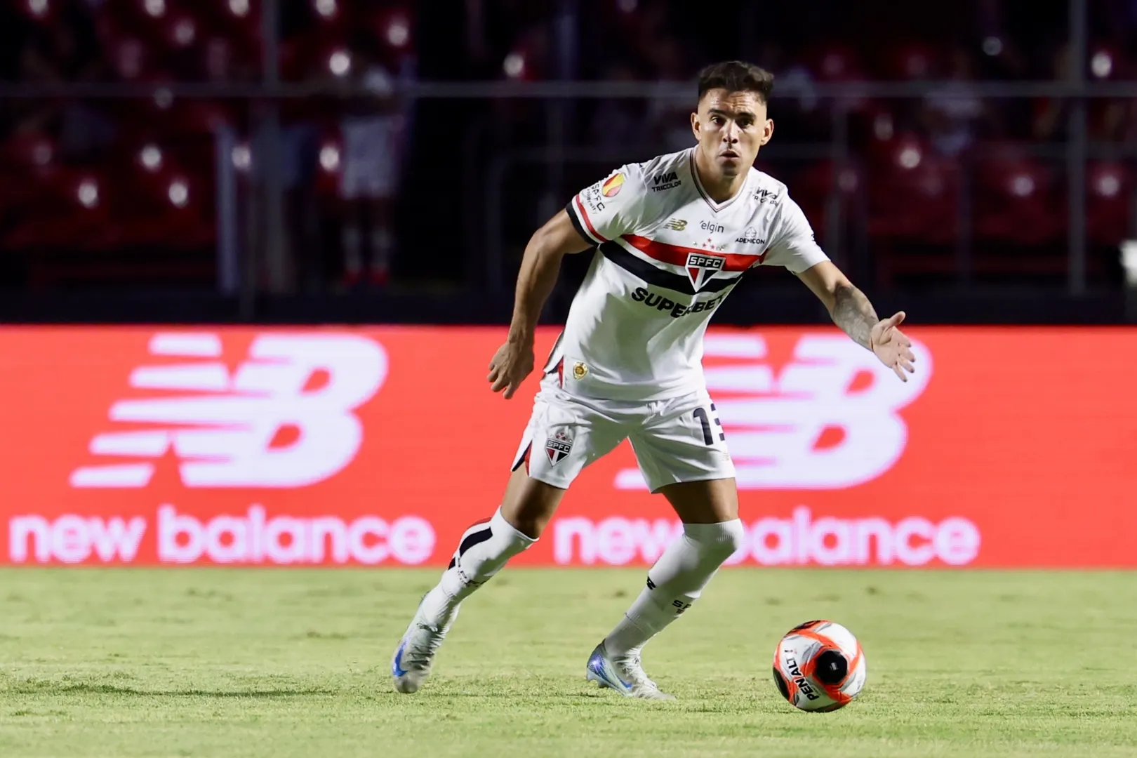S&atilde;o Paulo est&aacute; perto de comprar Enzo D&iacute;az