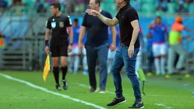 Coudet n&atilde;o admite que briga do Internacional, hoje, &eacute; contra o rebaixamento