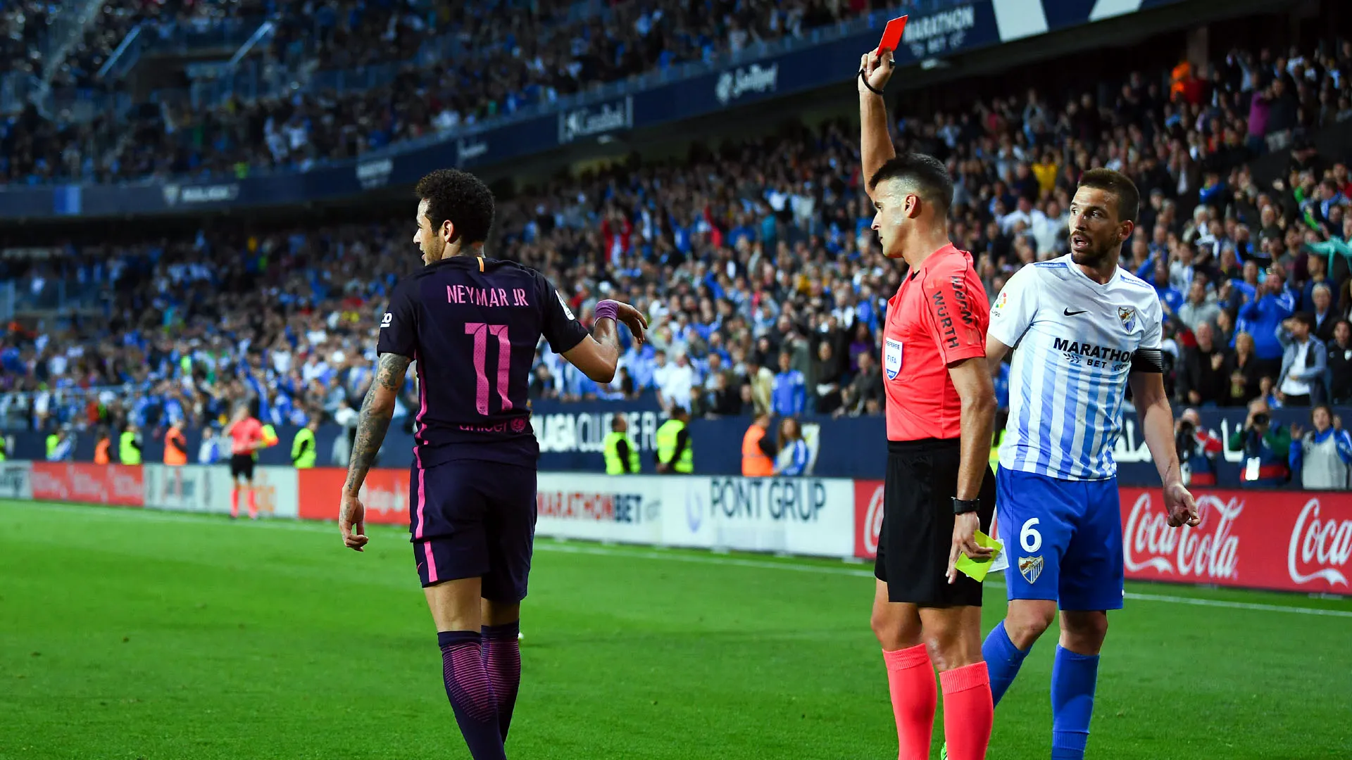Neymar &eacute; expulso (Photo by David Ramos/Getty Images)