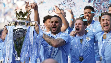 Walker n&atilde;o quer saber de p&eacute; no freio, e j&aacute; mira pentacampeonato ingl&ecirc;s com o City