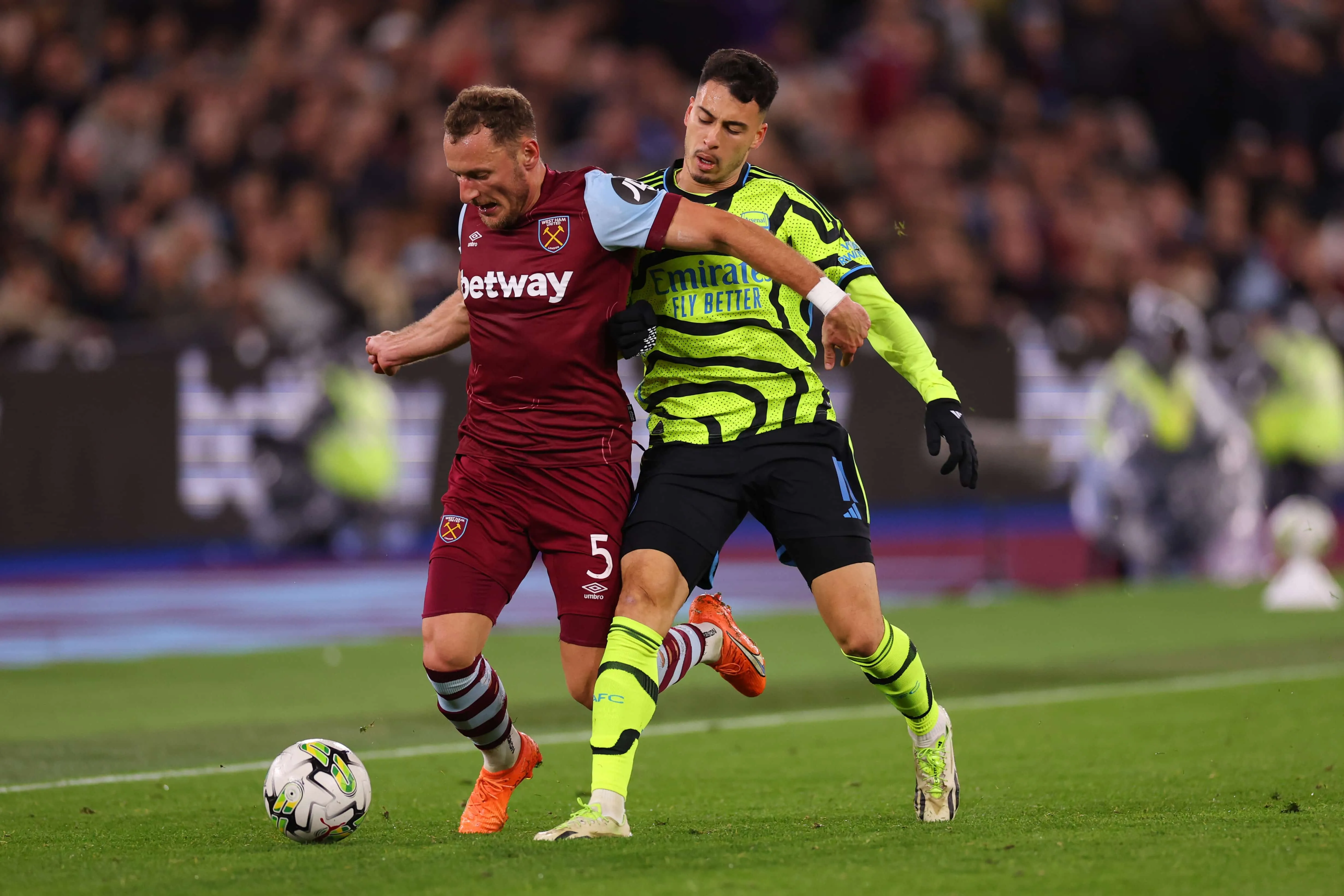 Arsenal precisa confirmar favoritismo contra West Ham dentro de campo para voltar &agrave; lideran&ccedil;a da Premier League