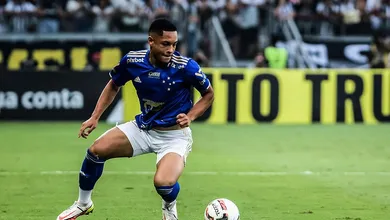 Vitor Roque custou o mesmo que a SAF do Cruzeiro? Ronaldo discorda