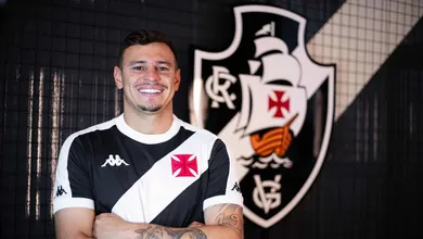Depois de frustra&ccedil;&otilde;es no mercado, Vasco anuncia a contrata&ccedil;&atilde;o do volante Hugo Moura