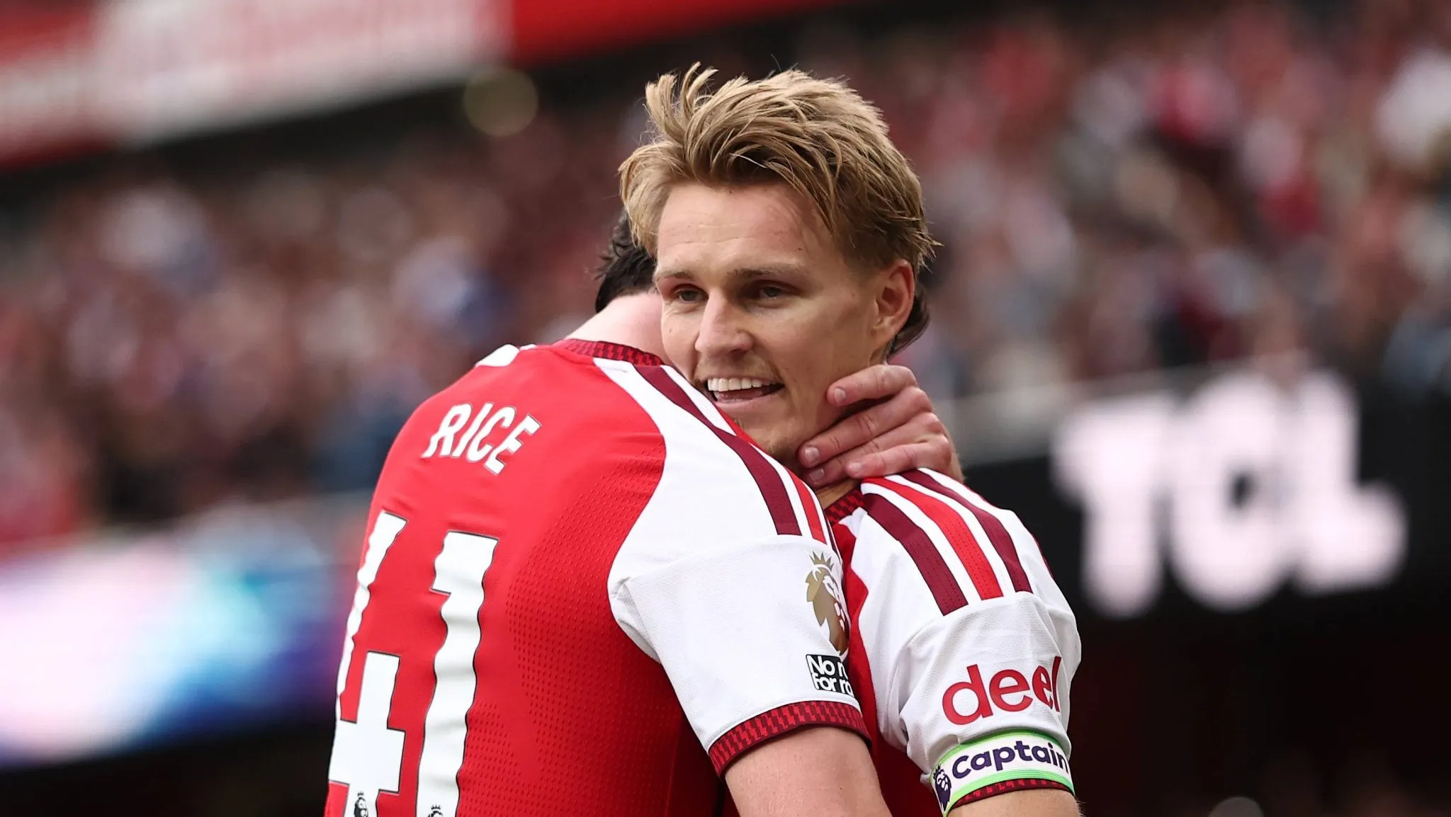 Arsenal vira sobre o Chelsea mostrando como superou problemas da &uacute;ltima temporada