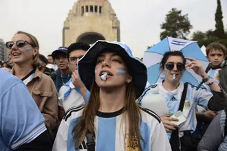 &lsquo;Uma loucura&rsquo;: A nova cobran&ccedil;a da Fifa que revoltou torcedores que querem ir &agrave; Copa 2026