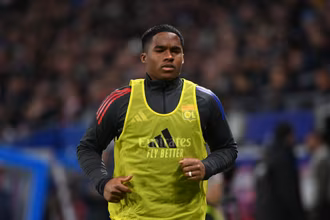 Endrick sai do banco e &lsquo;cede&rsquo; p&ecirc;nalti, mas n&atilde;o salva Lyon de sofrimento em quarto jogo sem vencer