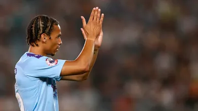 San&eacute; n&atilde;o quer renovar contrato e sair&aacute; do Manchester City, diz Pep Guardiola